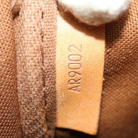 LOUIS VUITTON Monogram Saumur 30 Shoulder Bag M42256 LV Auth 29987 - Picture 11 of 16